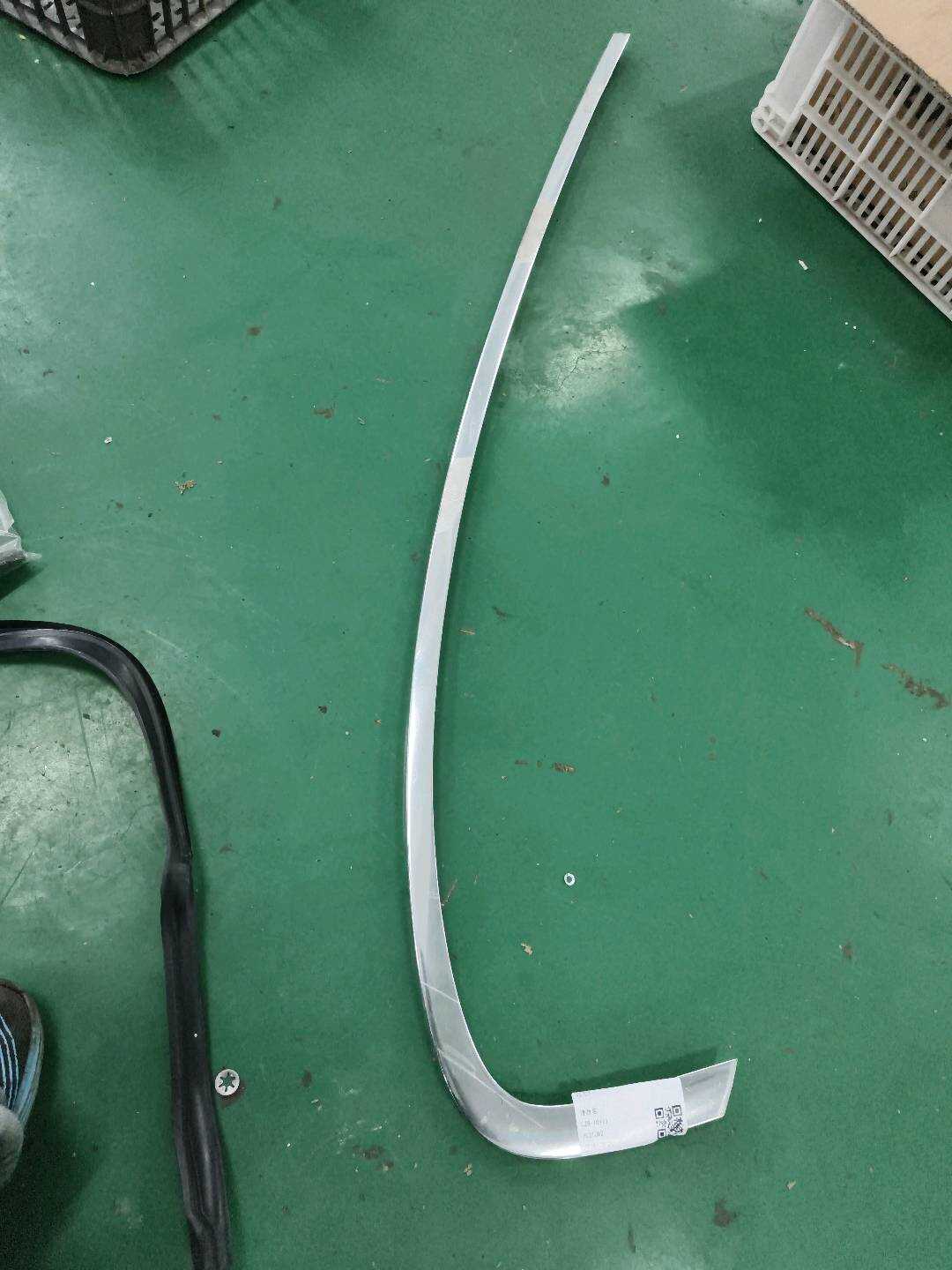 51357381422 Rear Door Window Outer Molding (Upper Right)