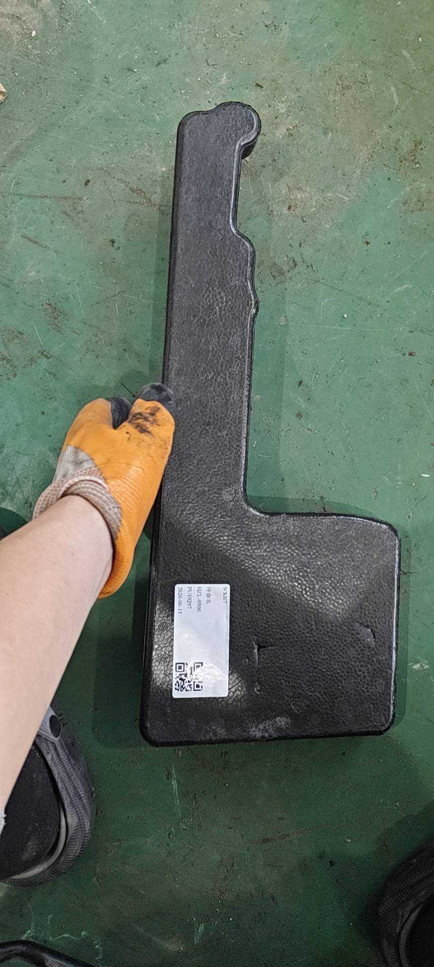 FK7BR111E41AC 后地板左侧泡沫