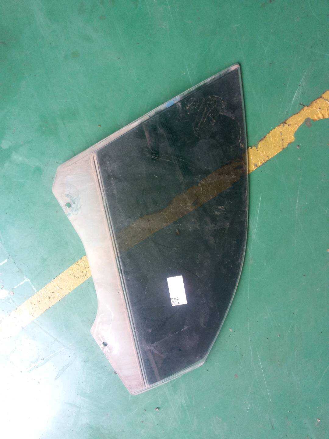 51337067792 前门玻璃（右）