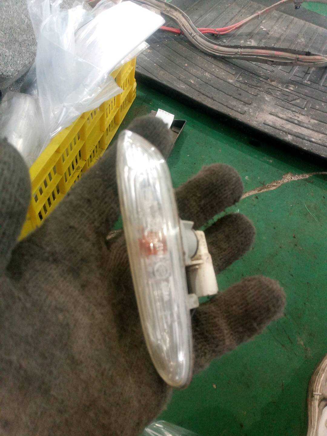 63137253326 前叶子板灯(右)