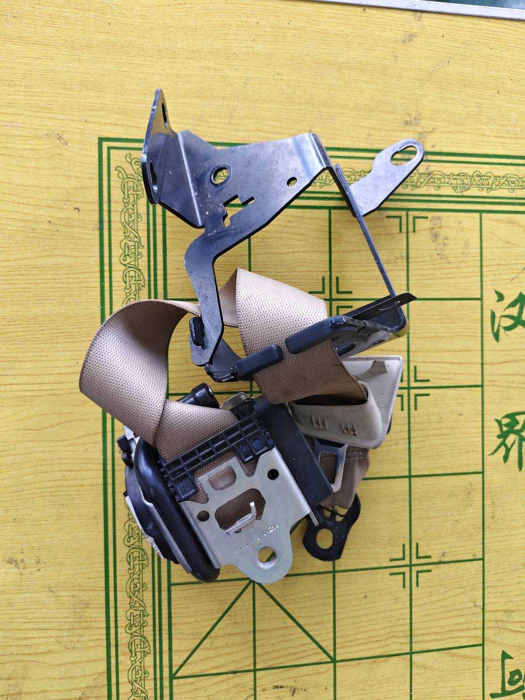 A21986020858K64 后座椅侧安全带(右)