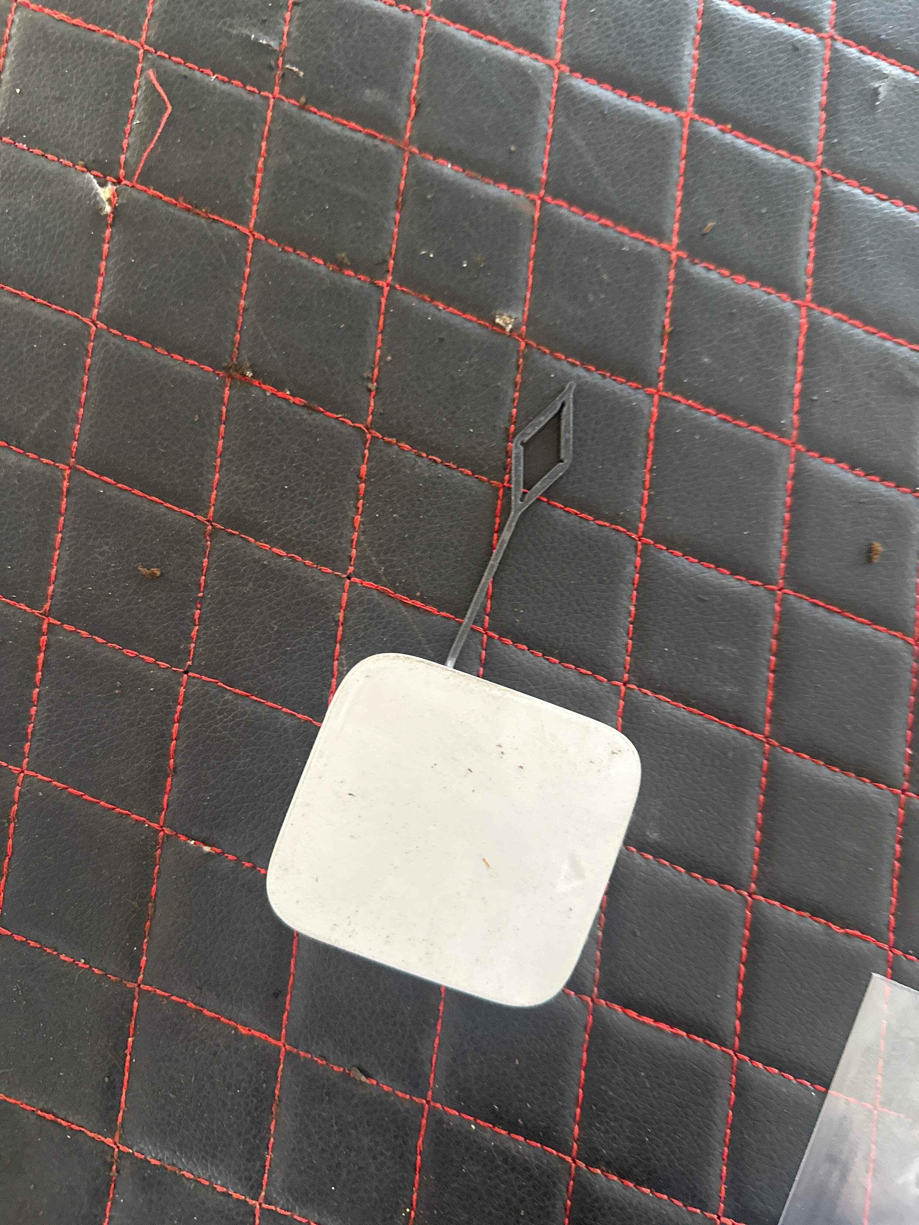 51118738984 前保险杠拖车钩盖板