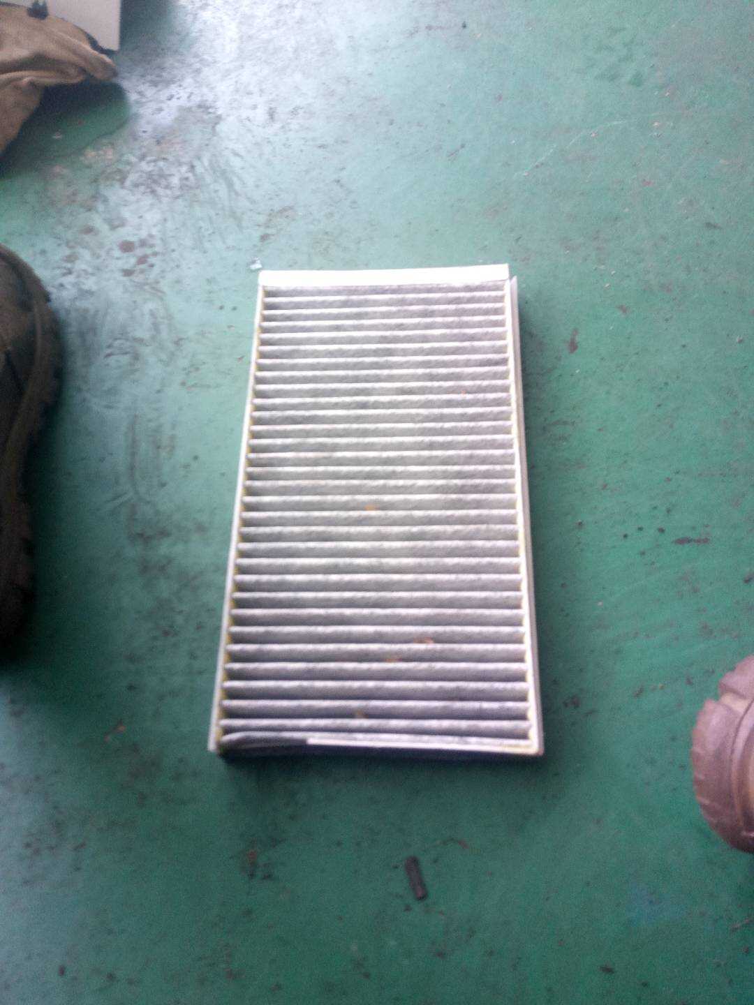 64319168061 空调格