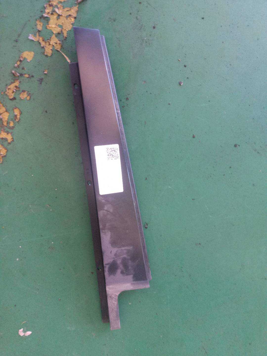 51358223786 右后门饰条