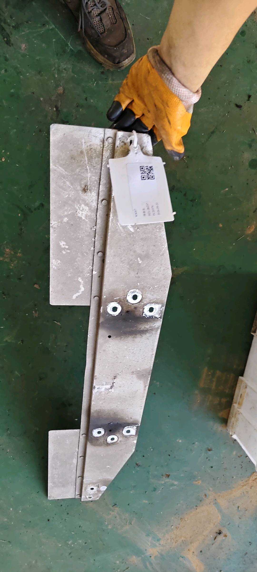 51717334421 变速器传动轴盖板支架（后）
