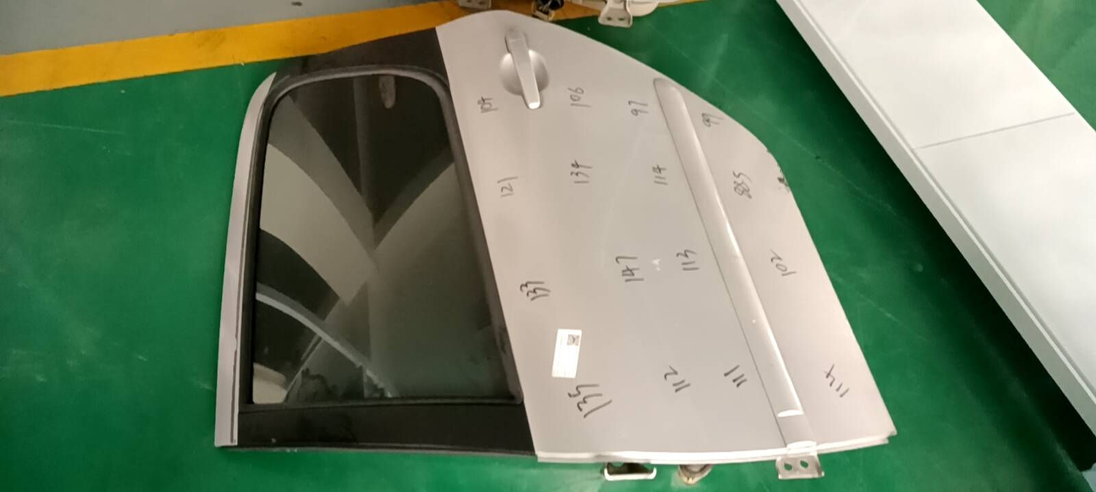 9006G9 Rear Door Shell, Left