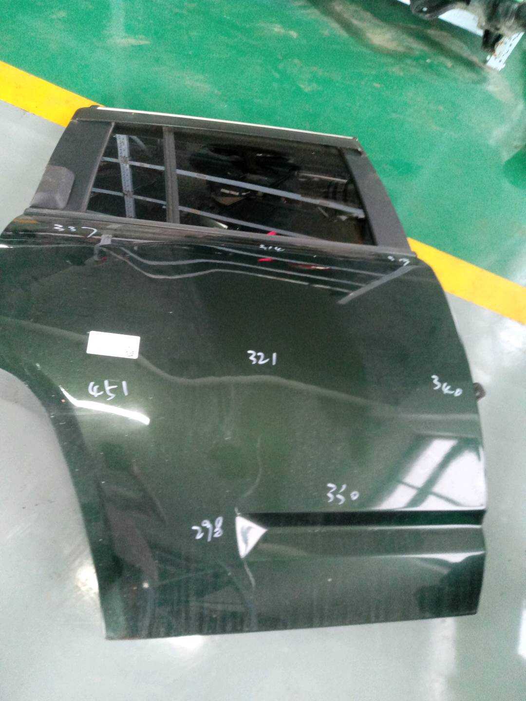 5074958AB 后门壳(右)