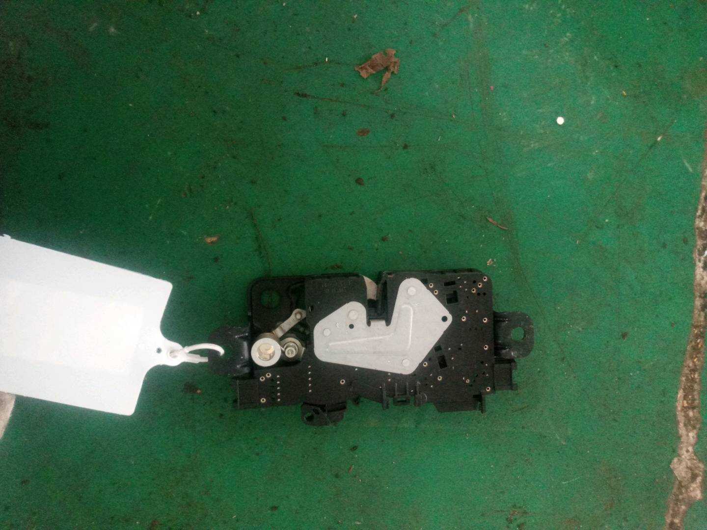 51247357112 尾盖锁机构