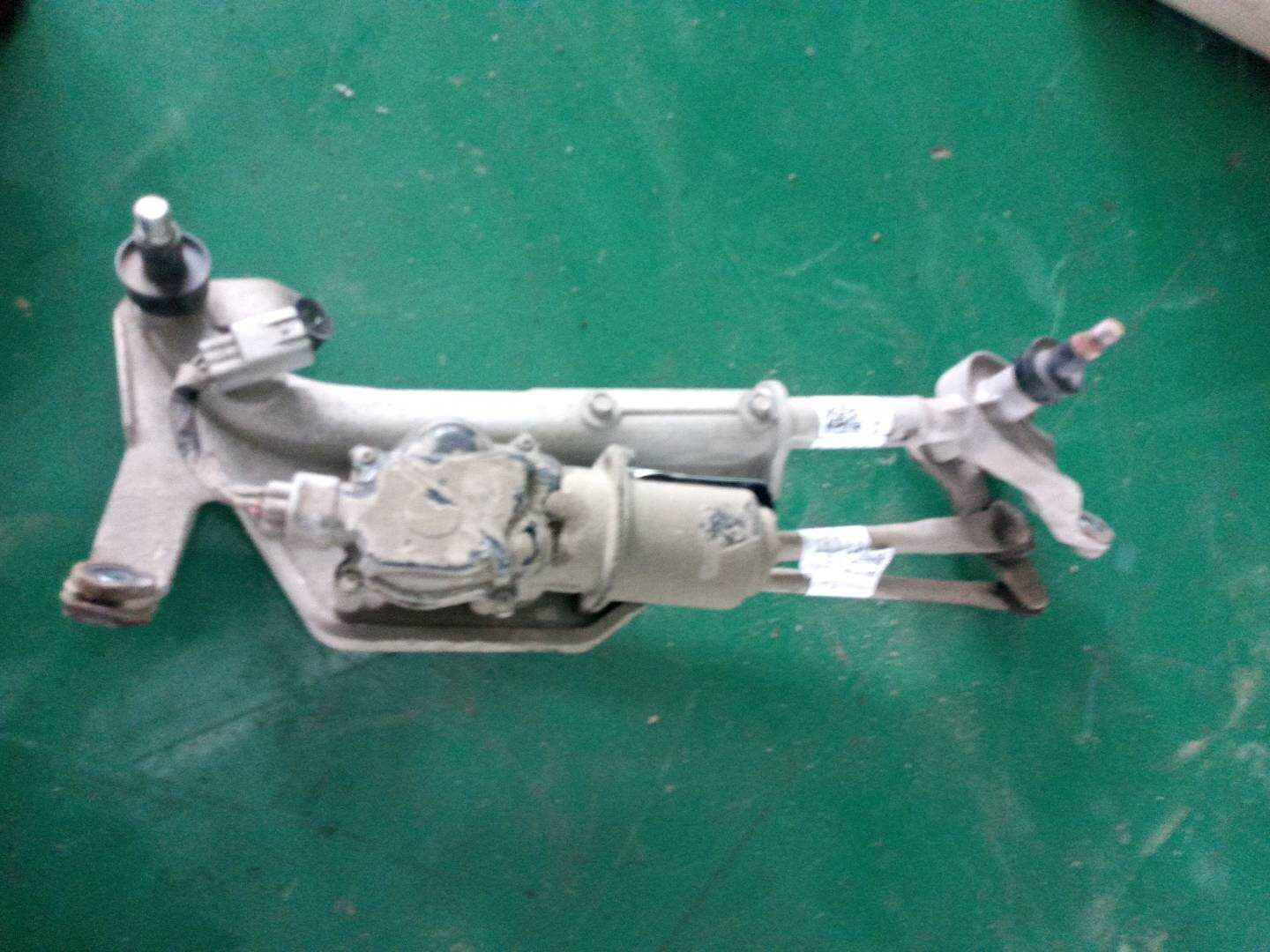 76550SWAA01 Front Windshield Wiper Linkage Rod (Long)