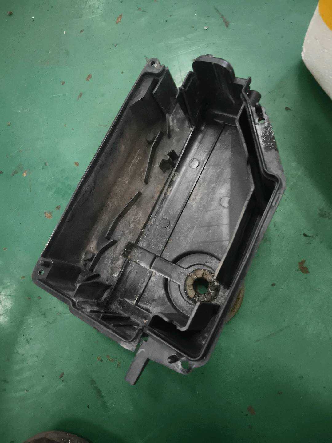 27120ED50C Evaporator Housing, Lower