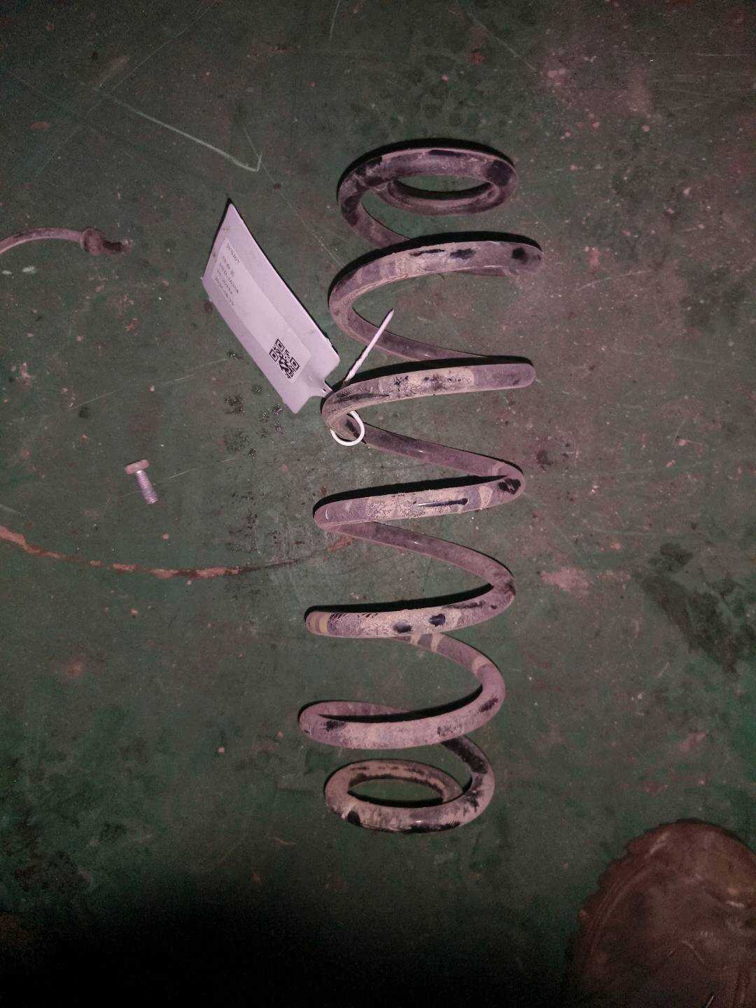 L5ND511115AA 后减震器螺旋弹簧