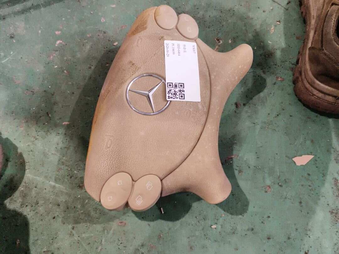 A23086002028K75 驾驶员安全气囊