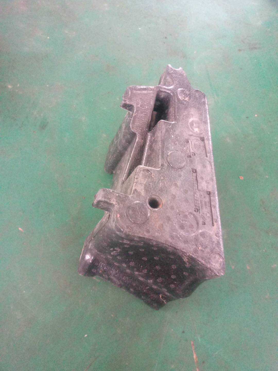 71106871040 存物架 随车工具