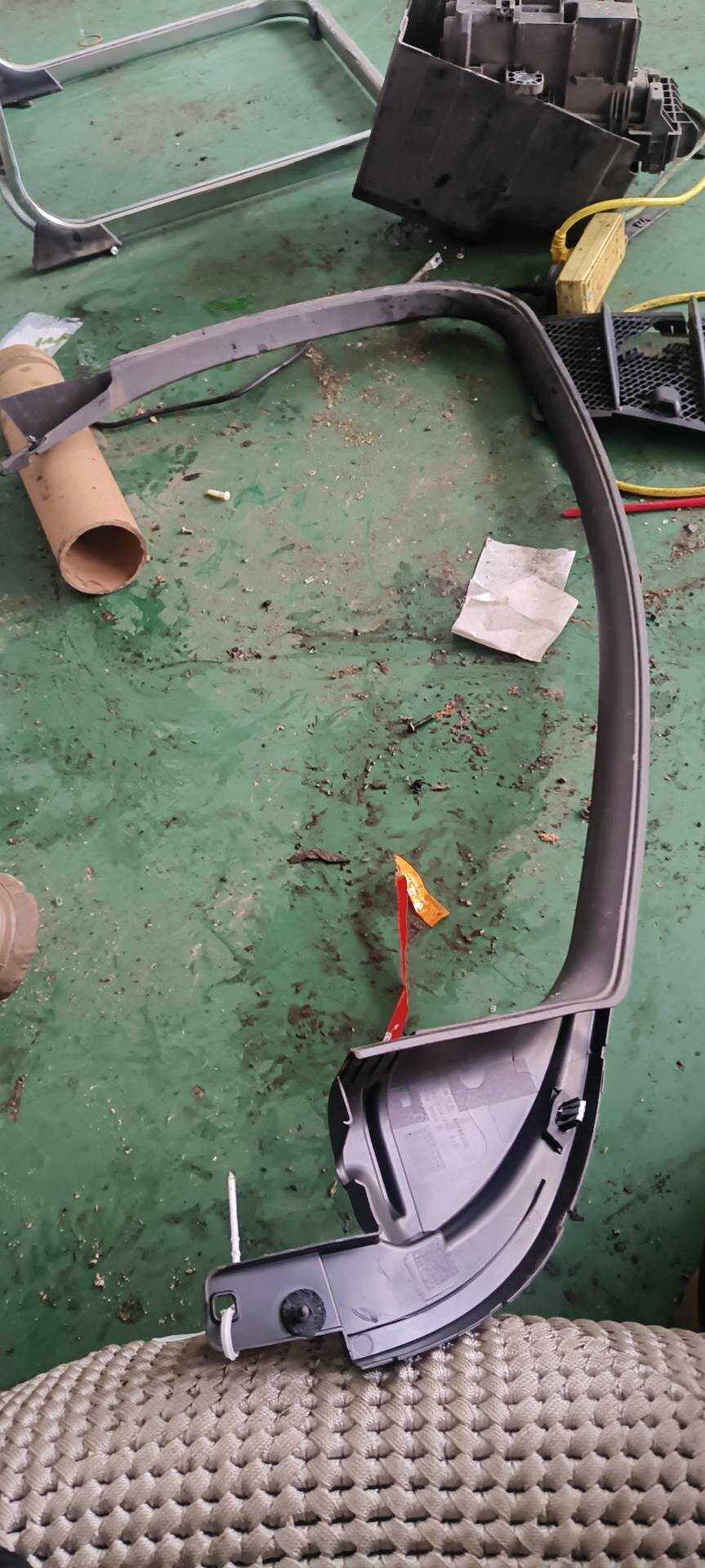 84195399 Front Door Trim Panel Insert (Upper Right)