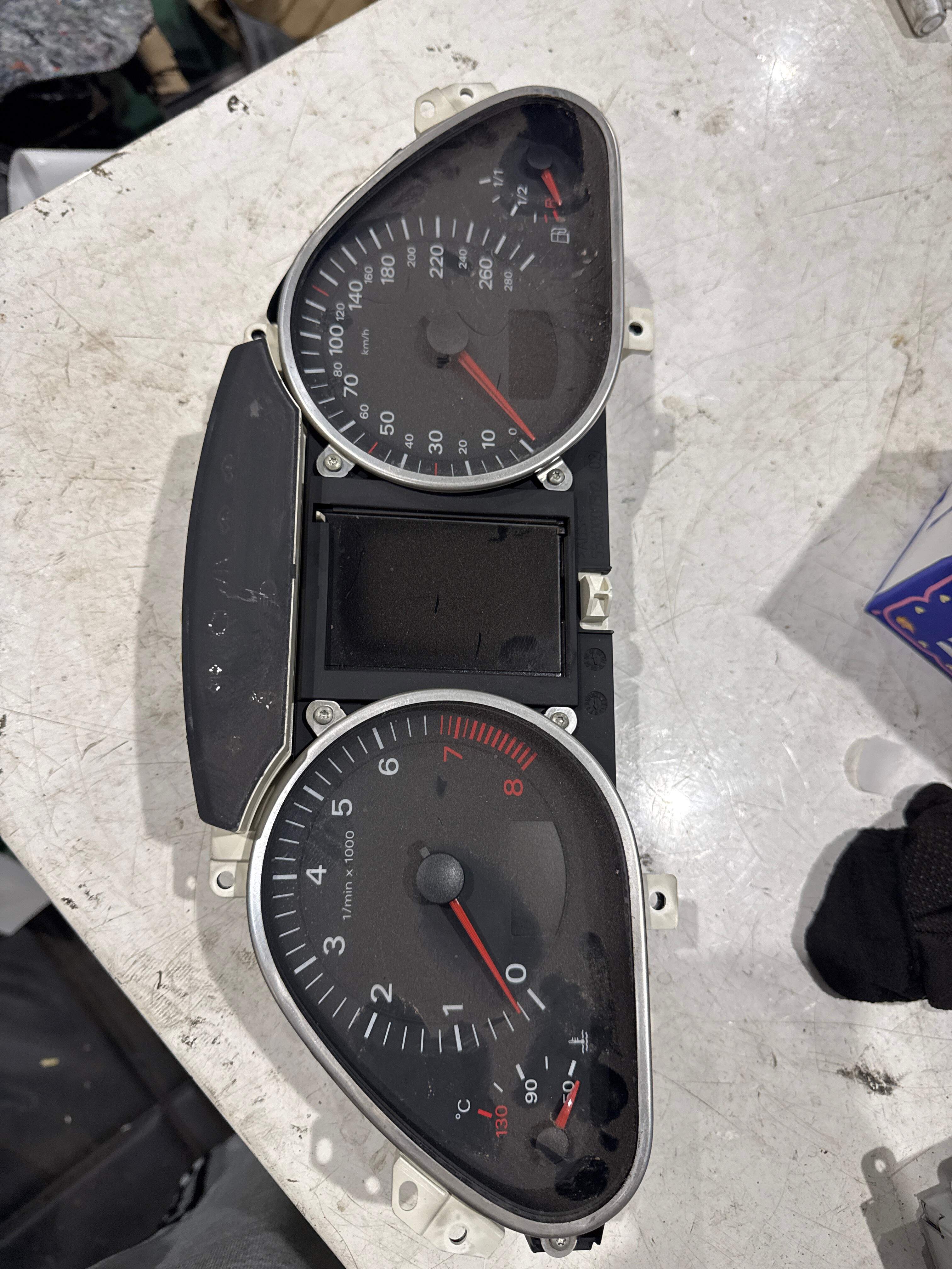 4L0920900G 组合仪表总成