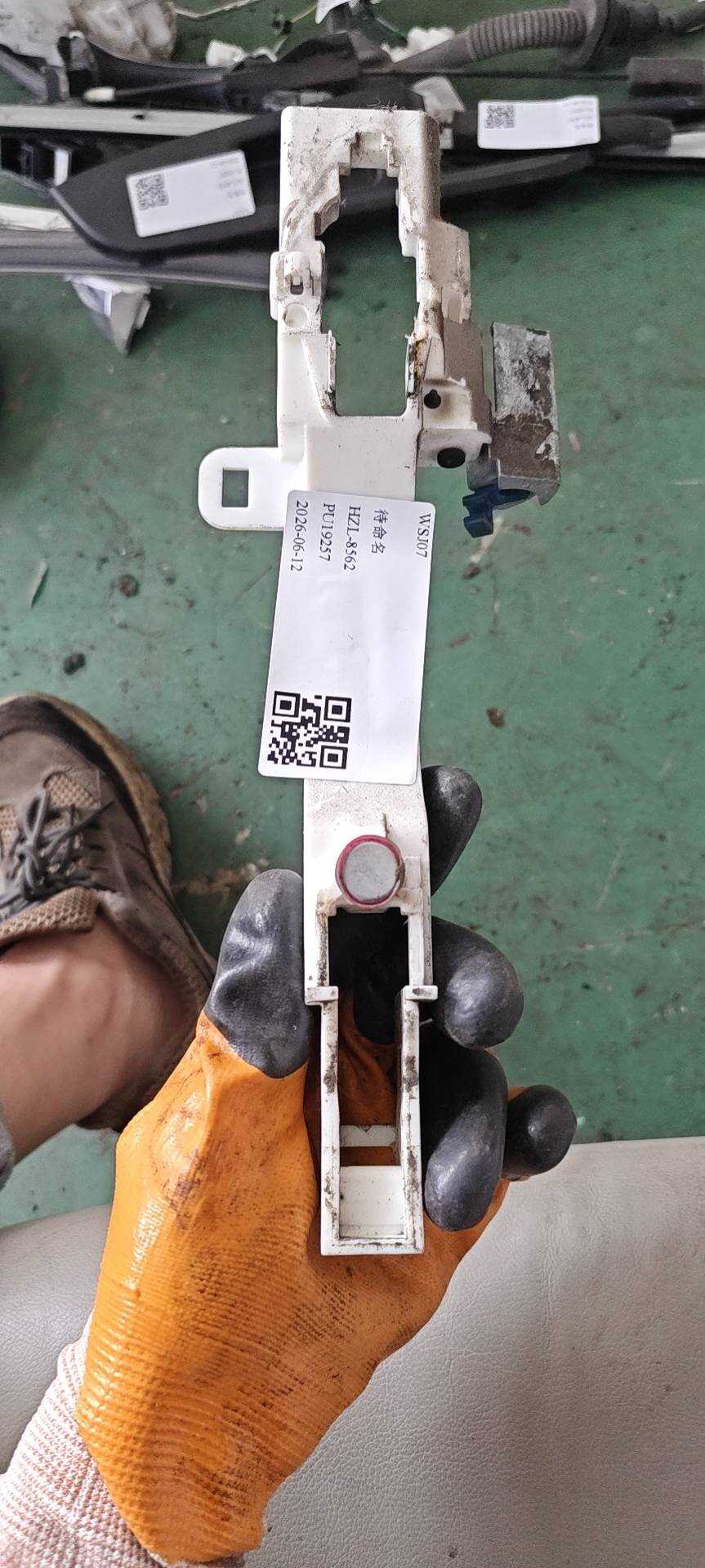 72142T6PH21 Front Door Outer Handle Mounting Frame, Right