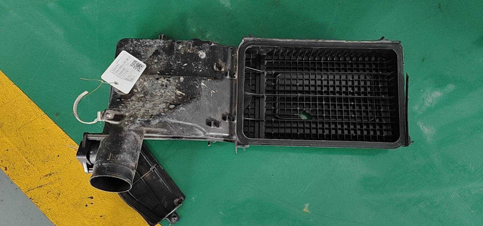 Z6A618780 发动机电脑