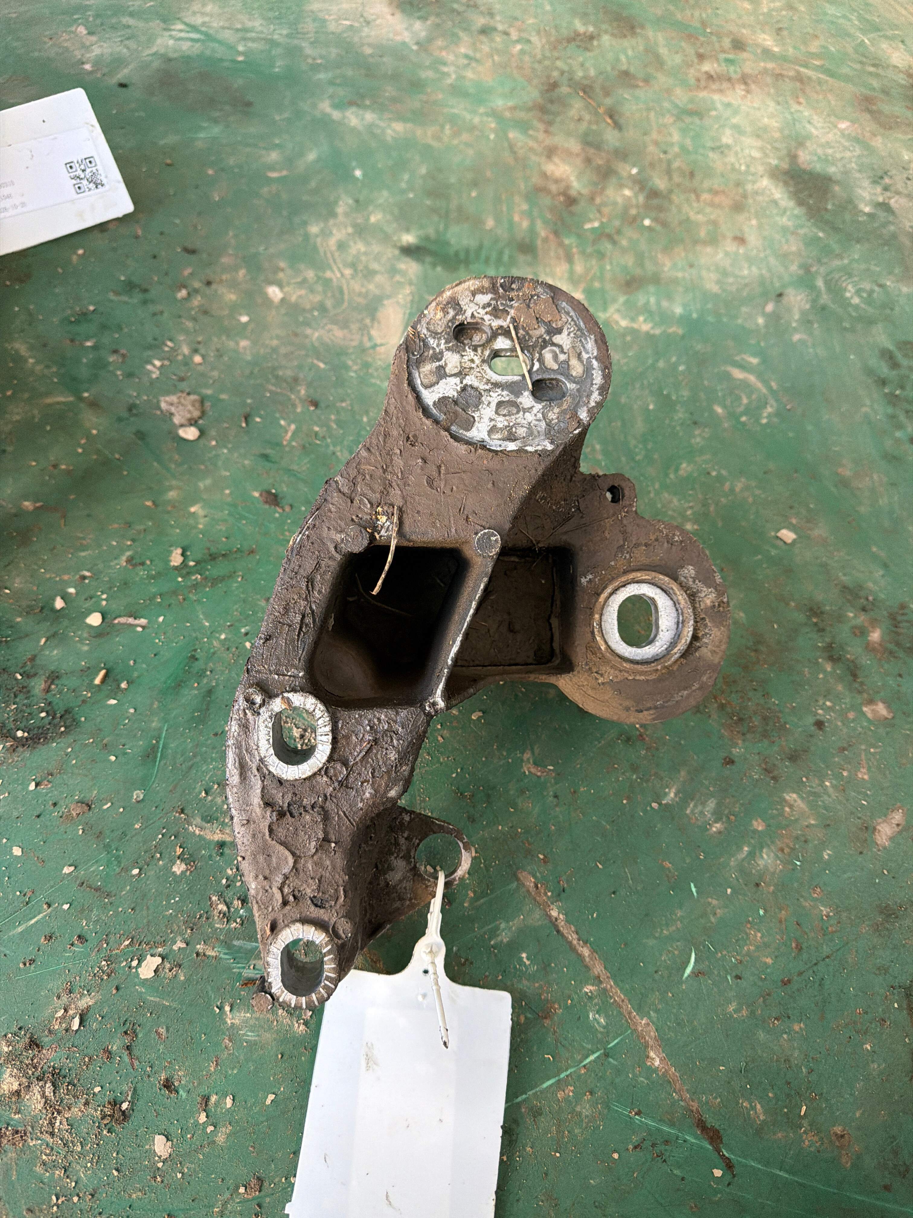 L4F0199351S Engine Mount Bracket, Left