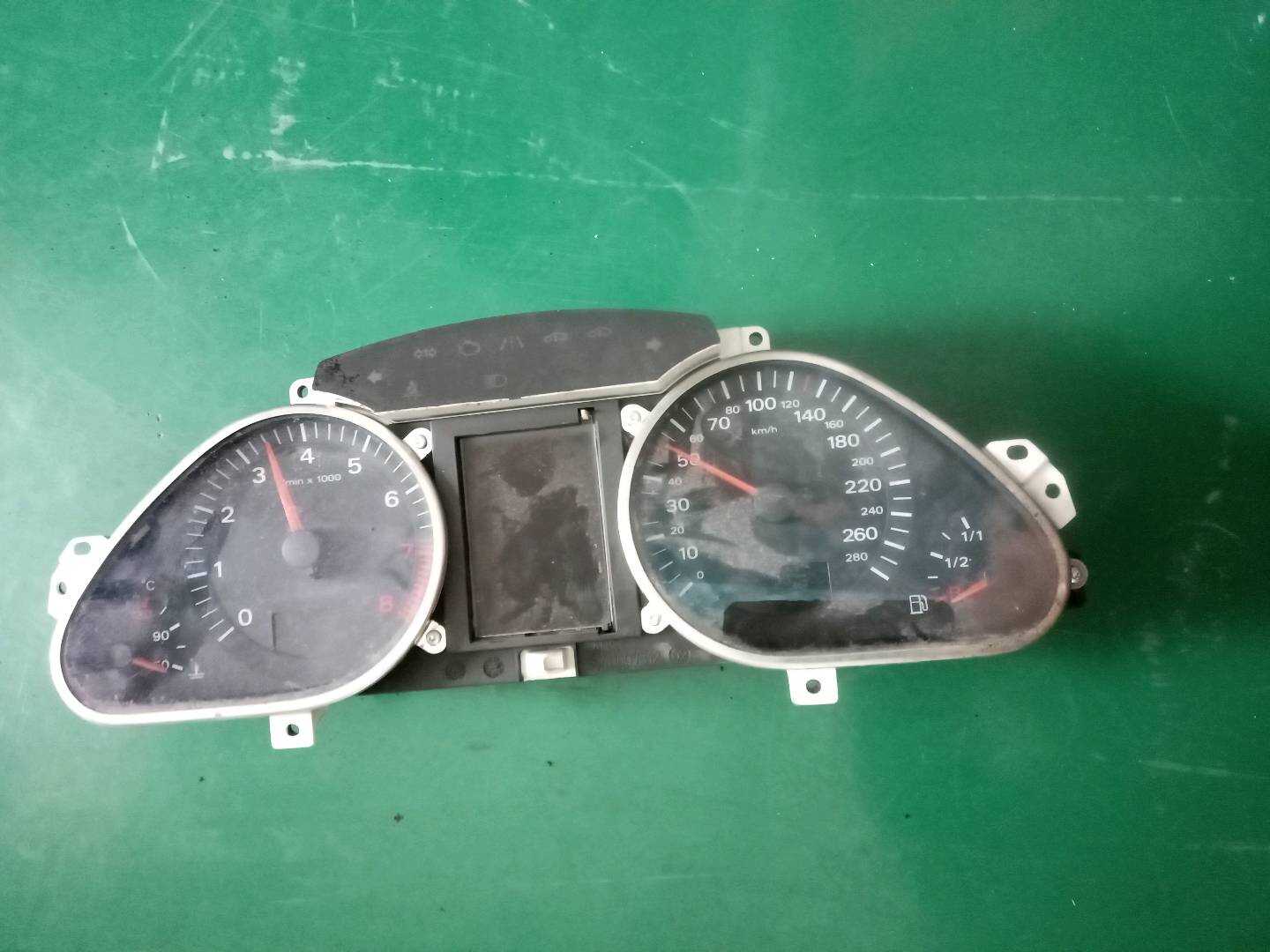 4F0920934 组合仪表总成