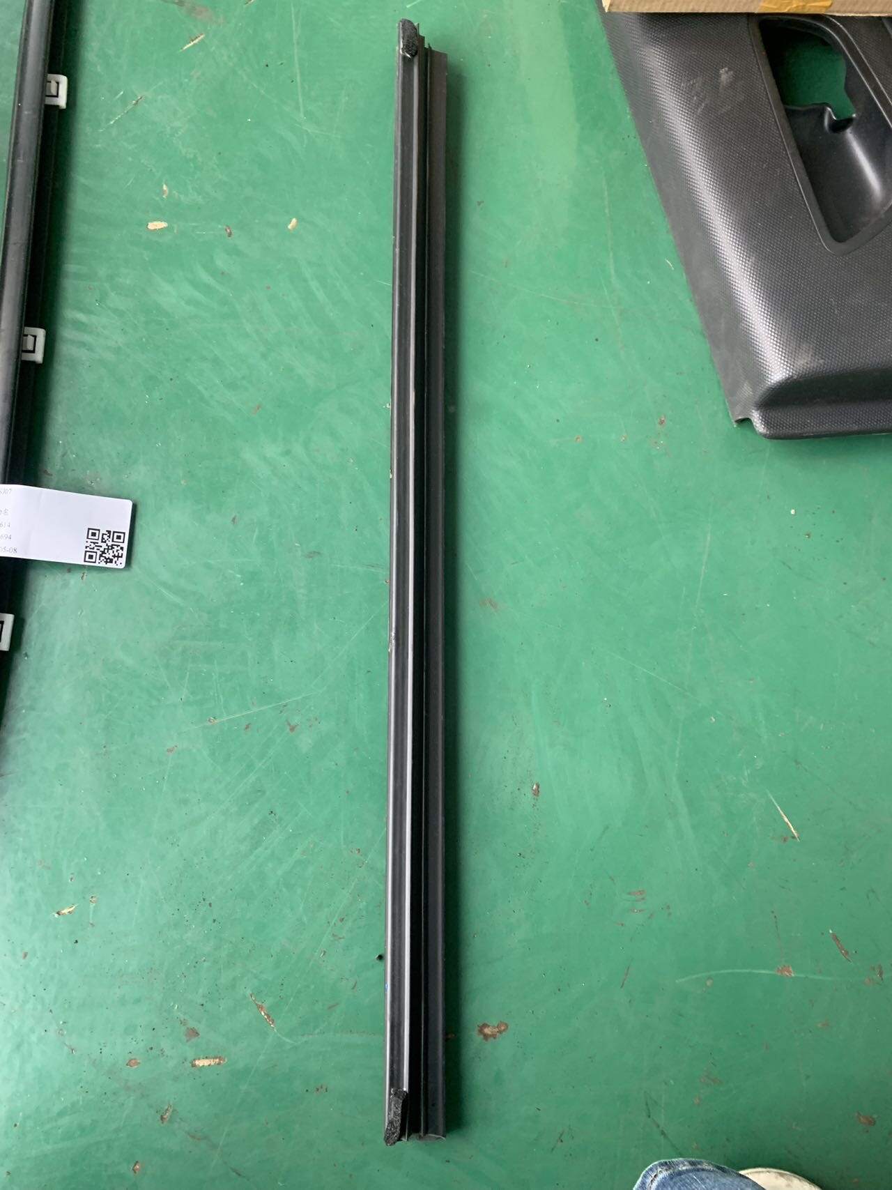 83241O1000 后门玻璃压条(右内)