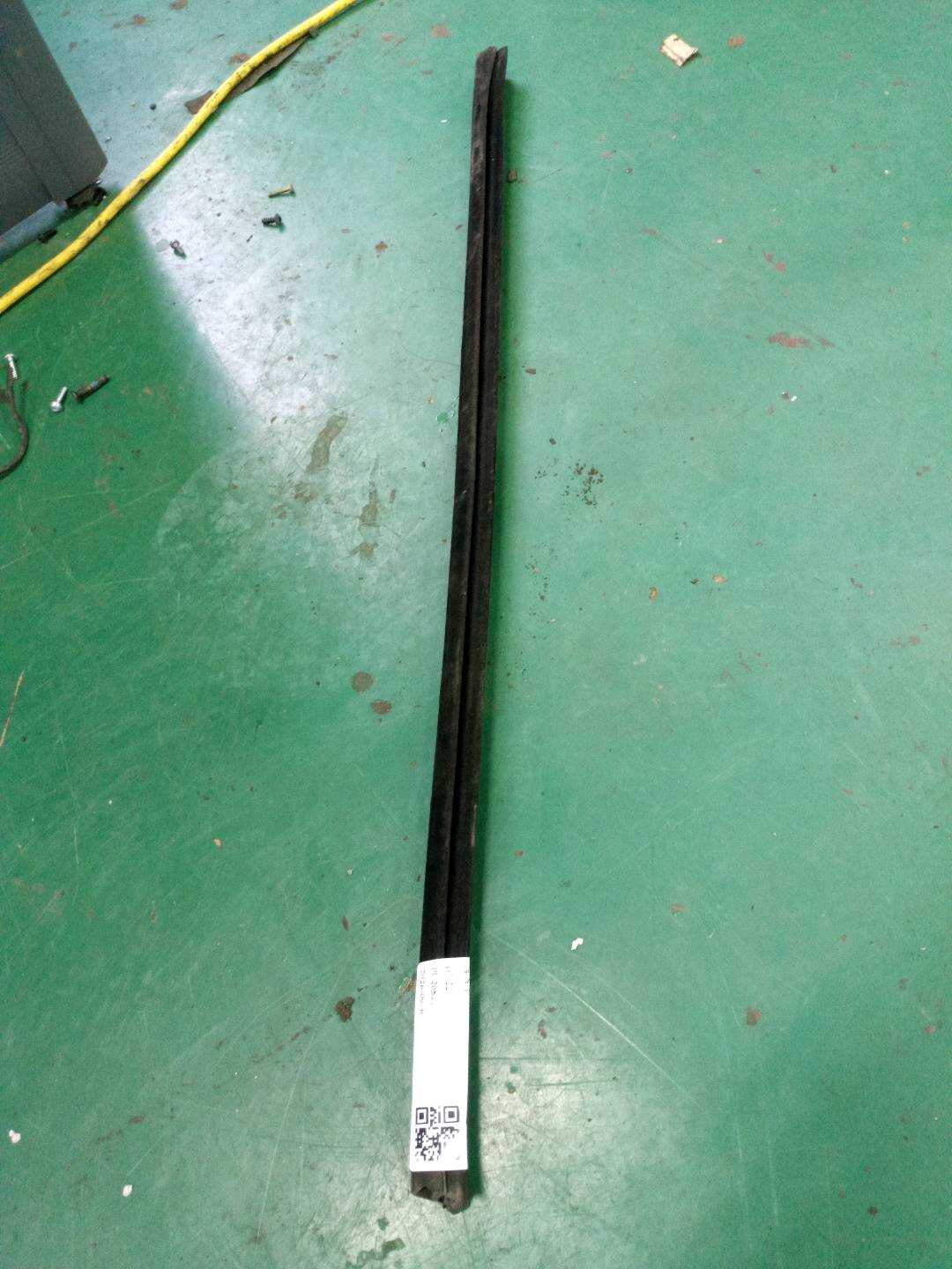 832314X000 Rear Door Window Molding (Left Inner)