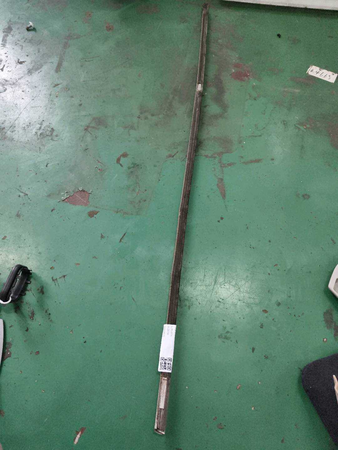 51227010900 后门玻璃压条(右外)
