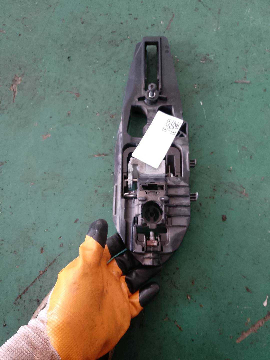 ES73F22464AF Rear Door Outer Handle Mounting Frame, Right
