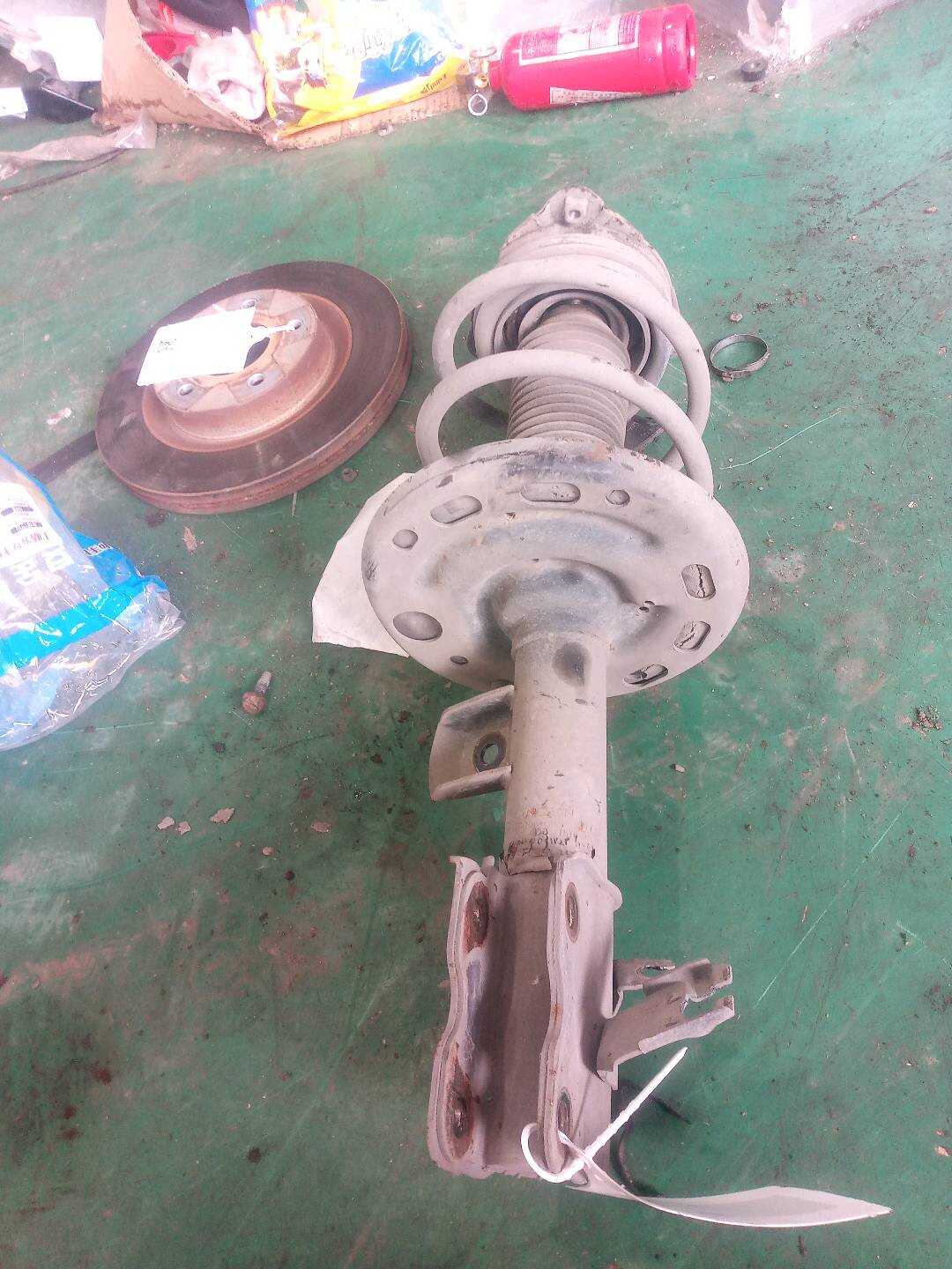 54302JC00C Front Shock Absorber Assembly, Right