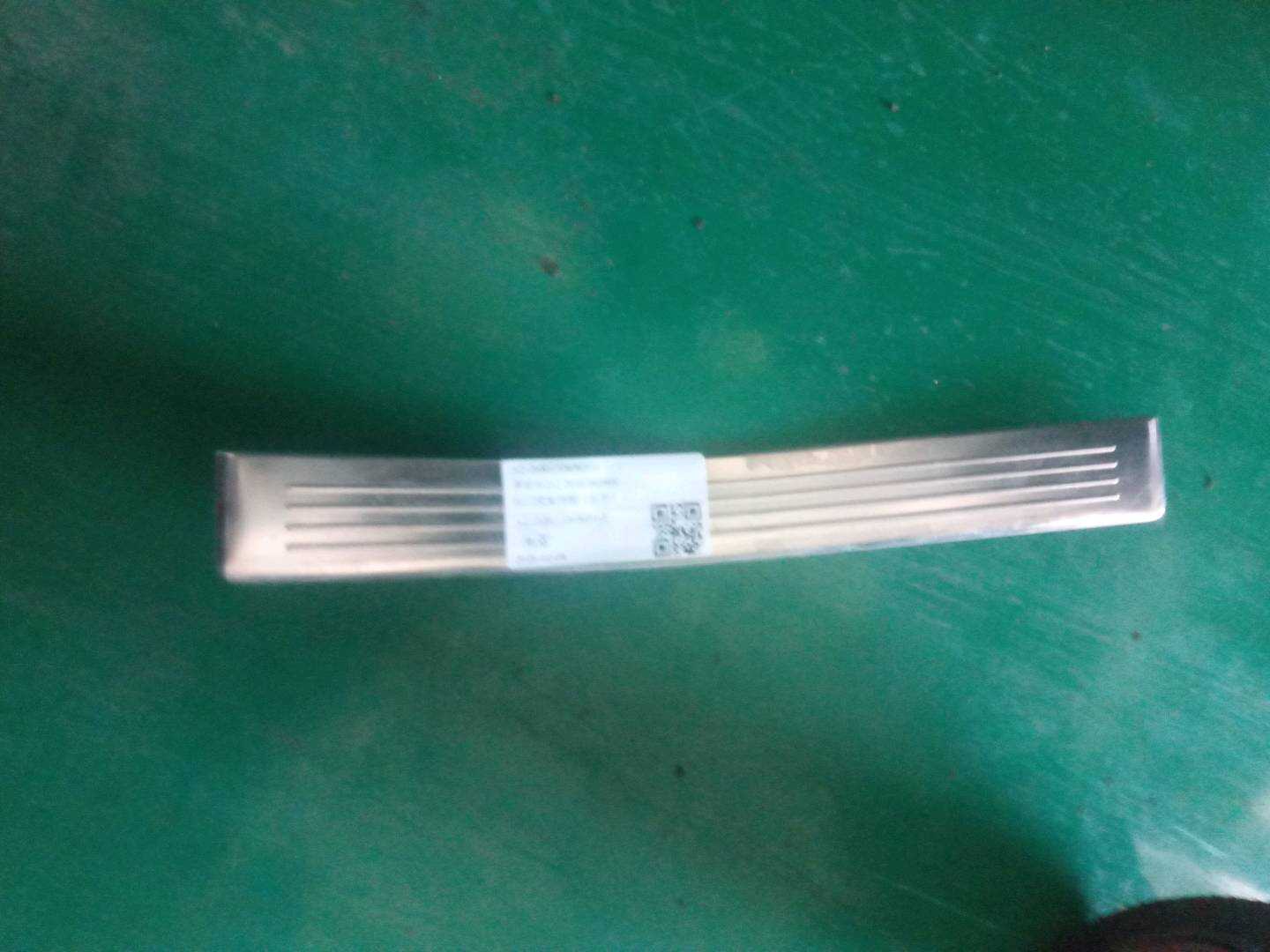 A212686153690511 后门槛装饰板(右外)