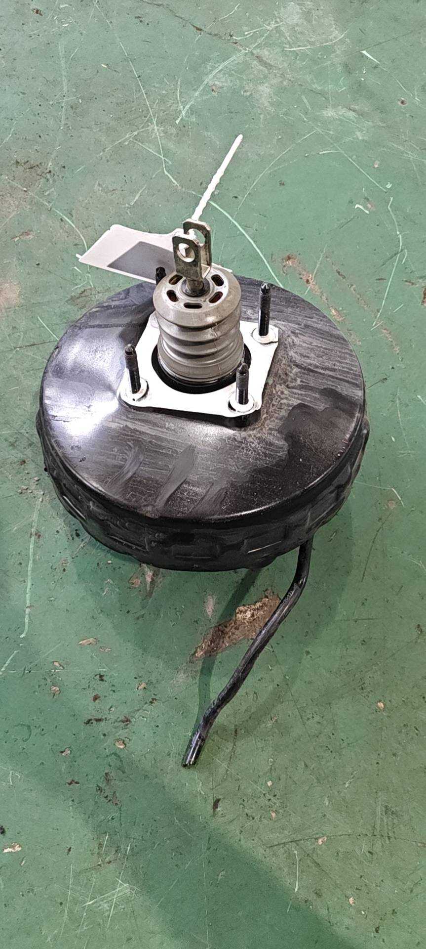 LR025443 Brake Booster