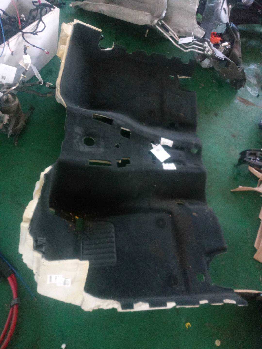 51477419805 地板地毯(前)