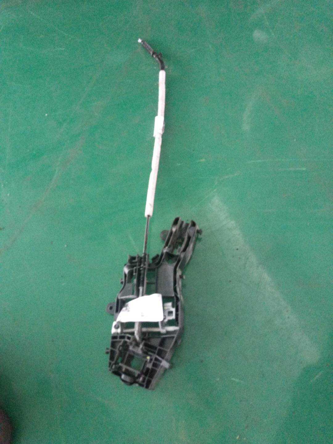 5GD837812H 前门外拉手固定框（右）