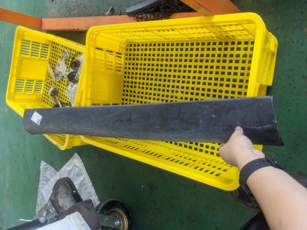 7507248030 前门外饰板(左)