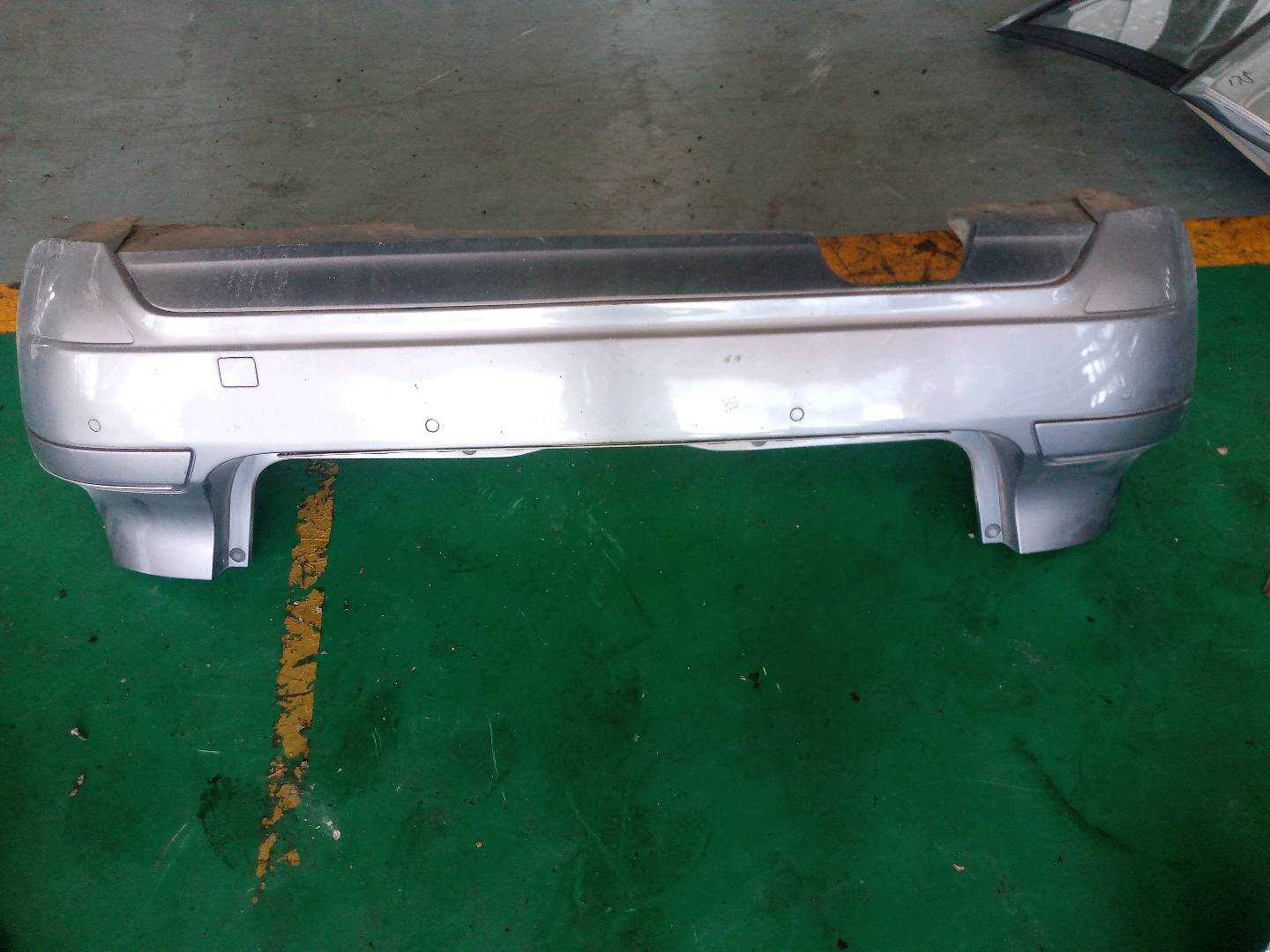 A1698851138 后保险杠皮