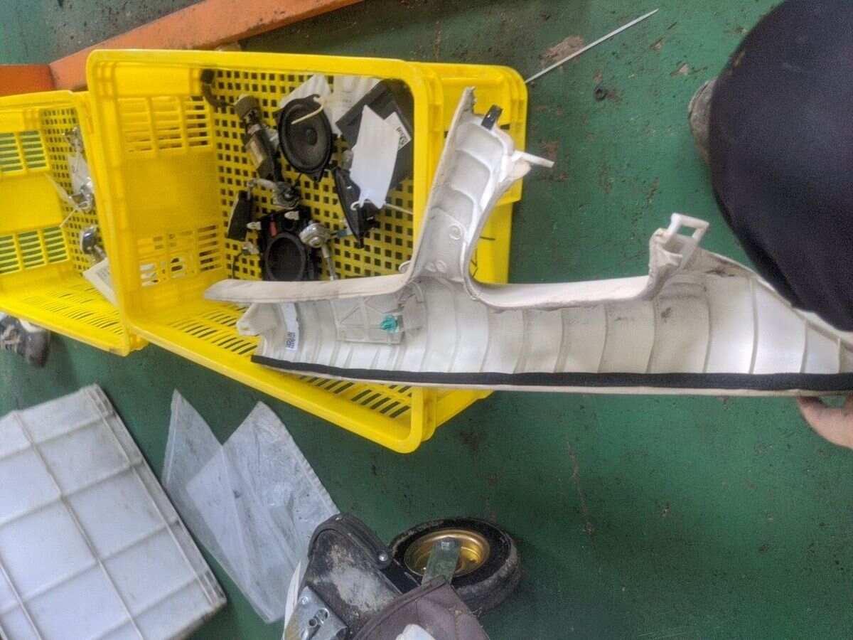6222048130A0 A柱内衬(左上)