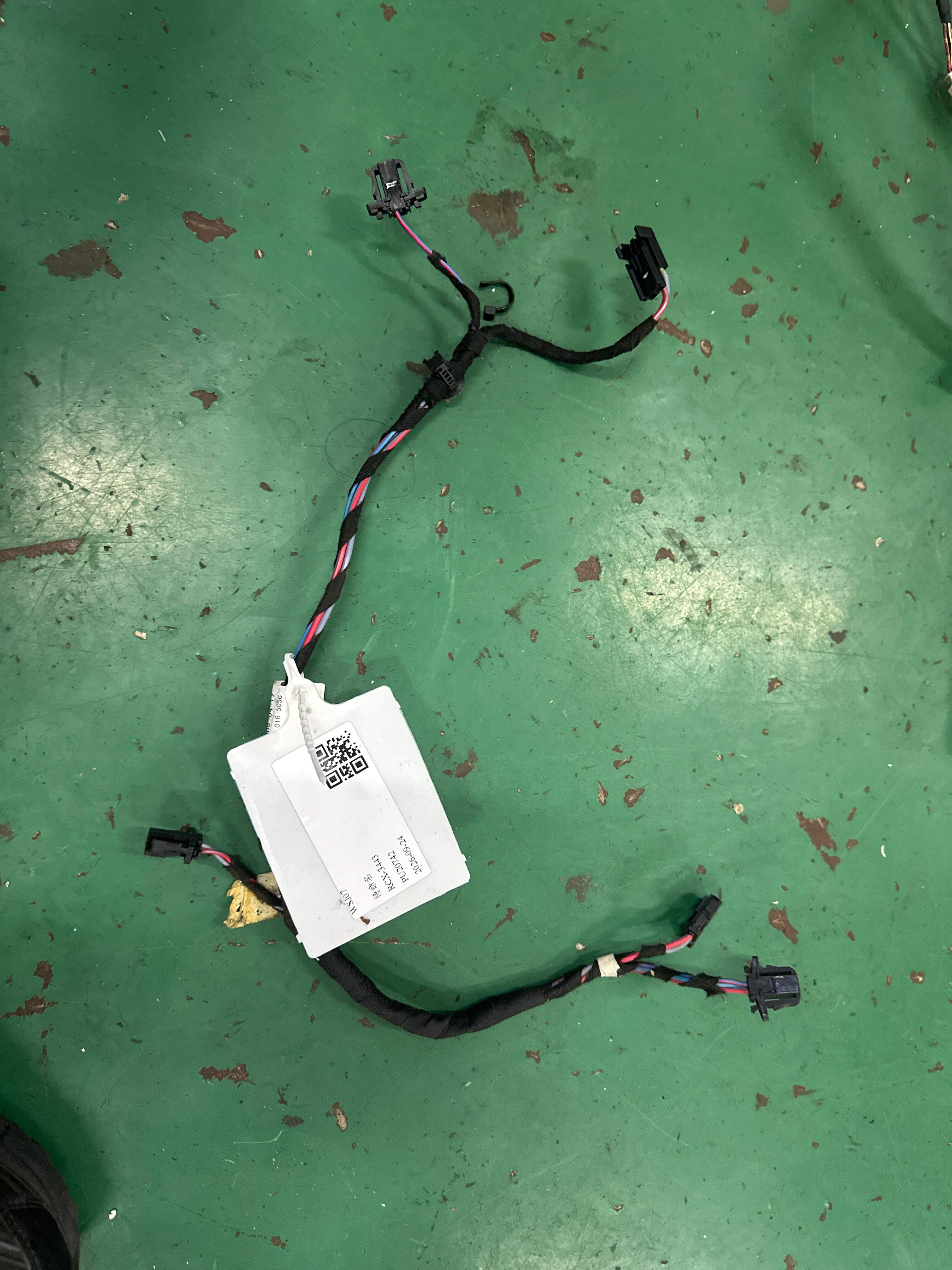 L3C8971369AD 前座椅靠背线束(左)