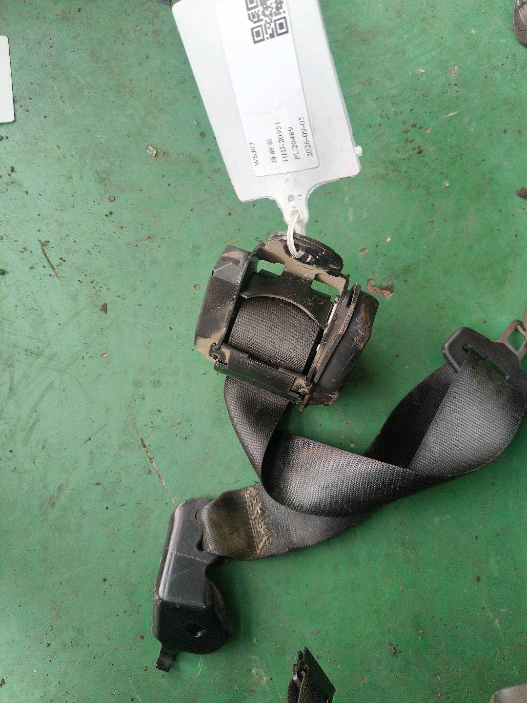 72119120491 后座椅侧安全带(左)