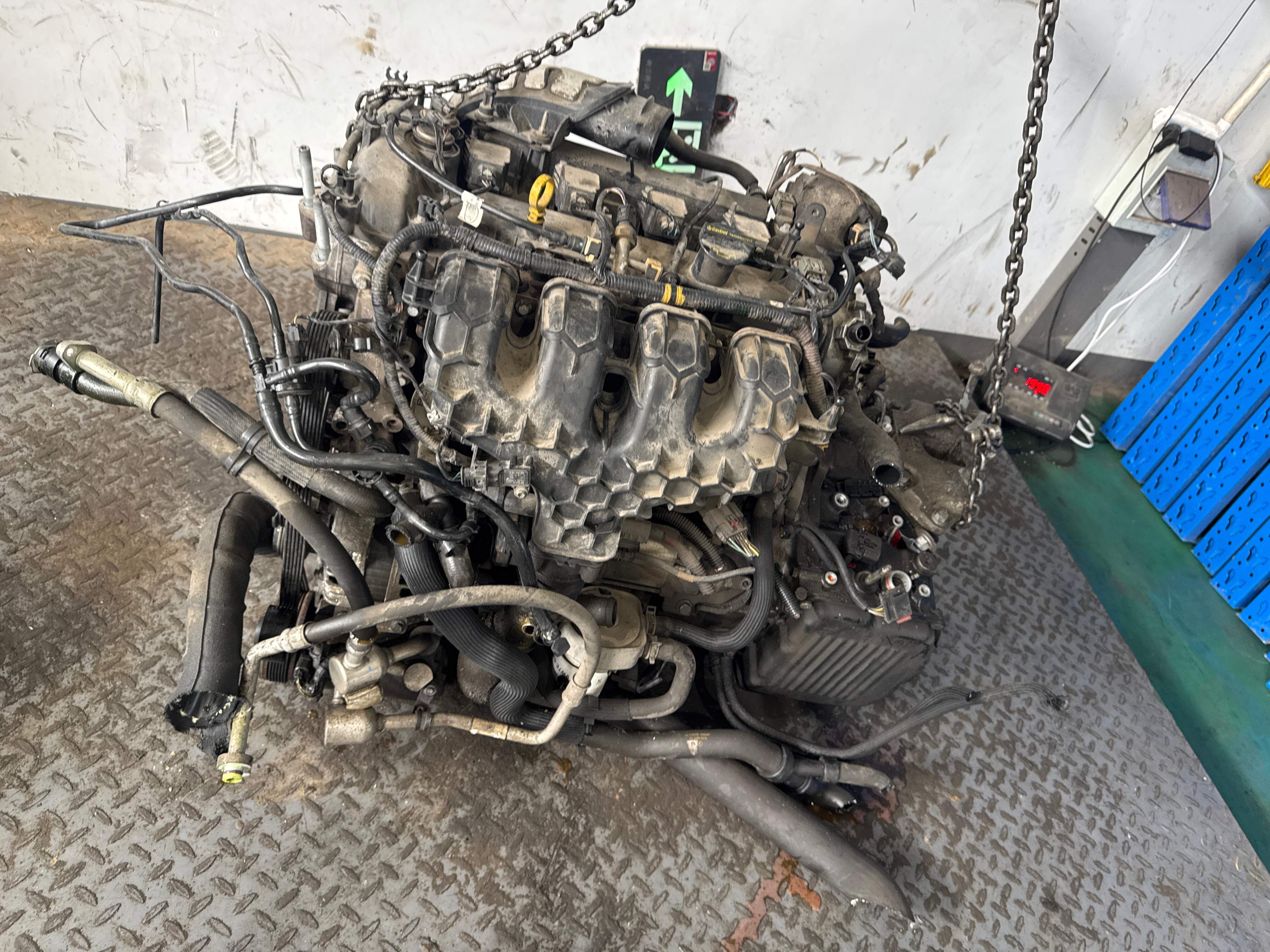 LR025366 发动机总成2.0L 16V TIVCT T/C 240PS Petrol 2.0T