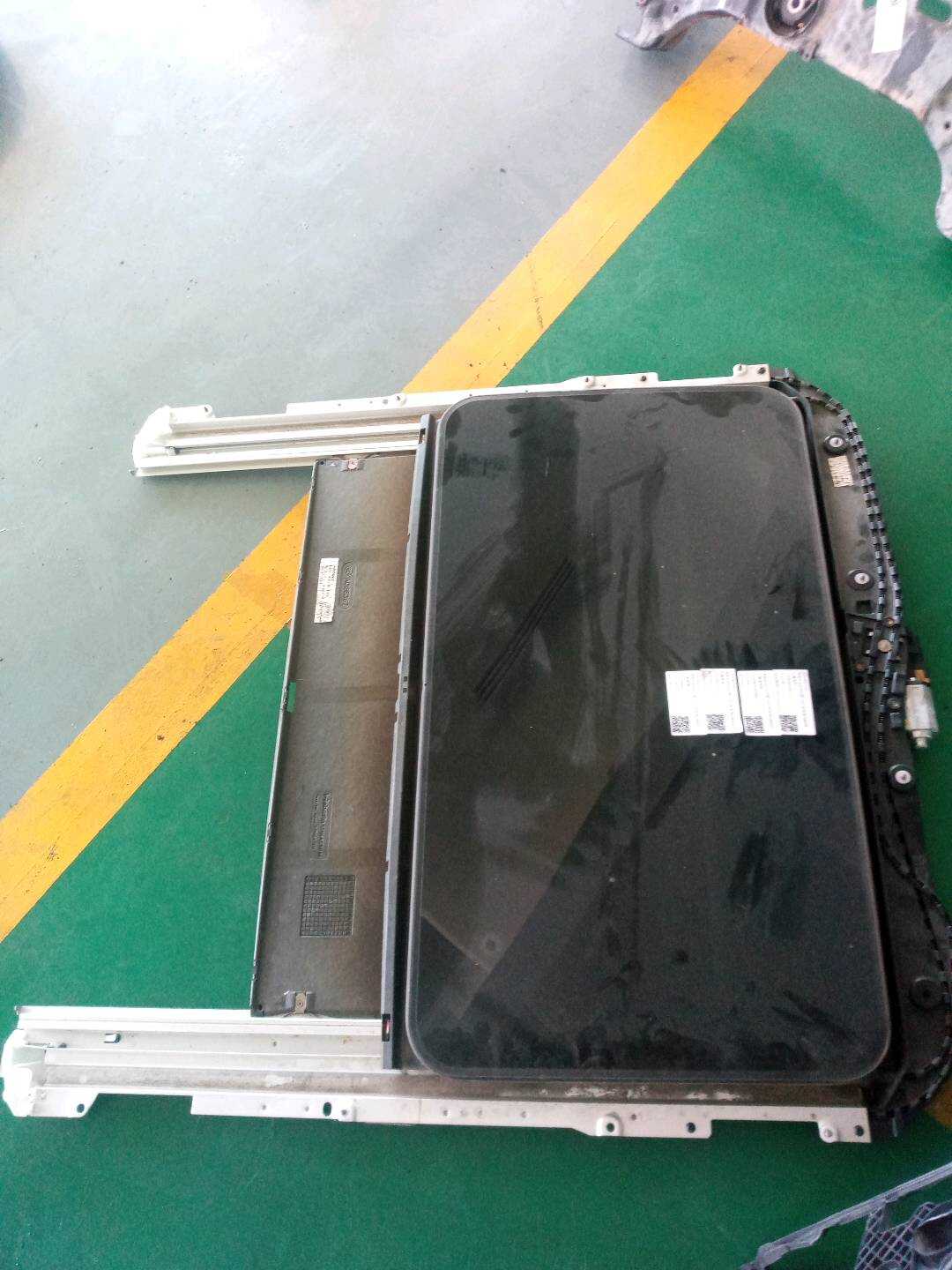 A2047800500 天窗底座