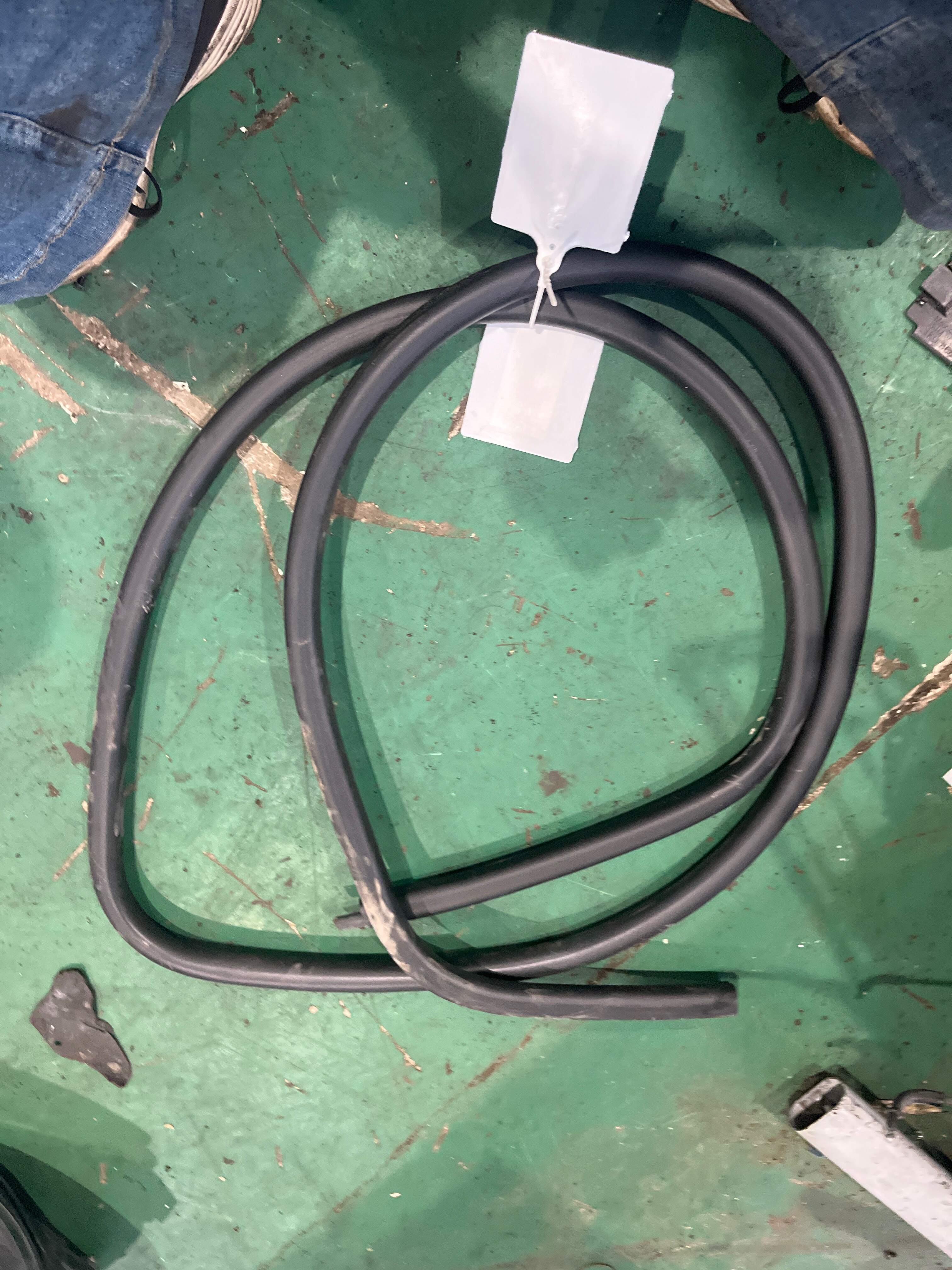 1K5867911 Front Door Body Seal Strip, Left