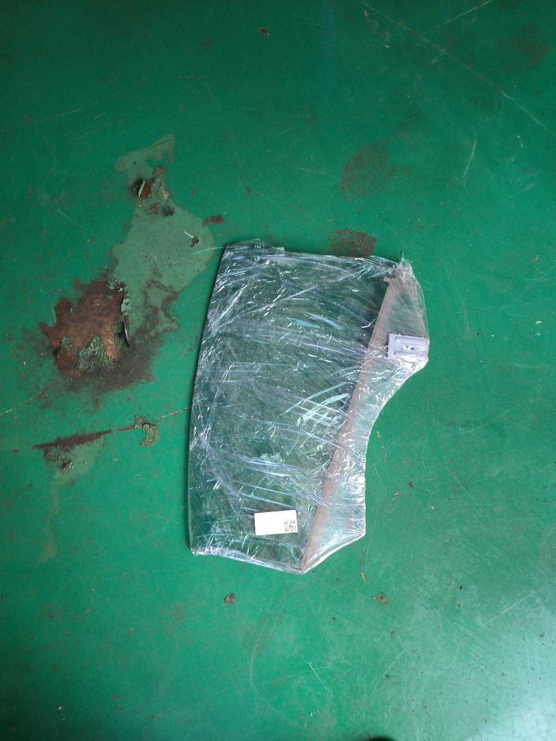 A2187350210 后门玻璃(右)