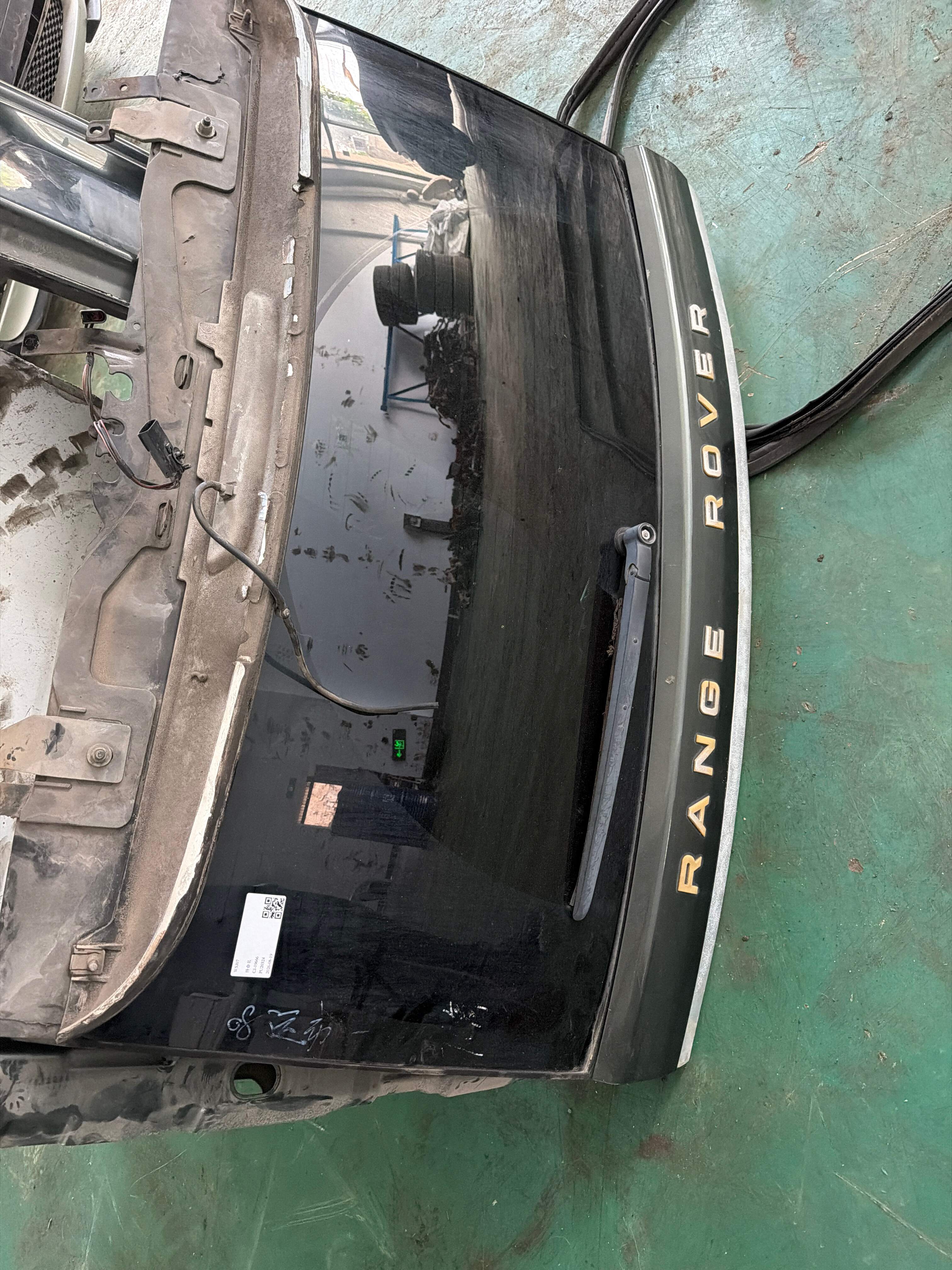 CQG500031 Rear Windshield Glass