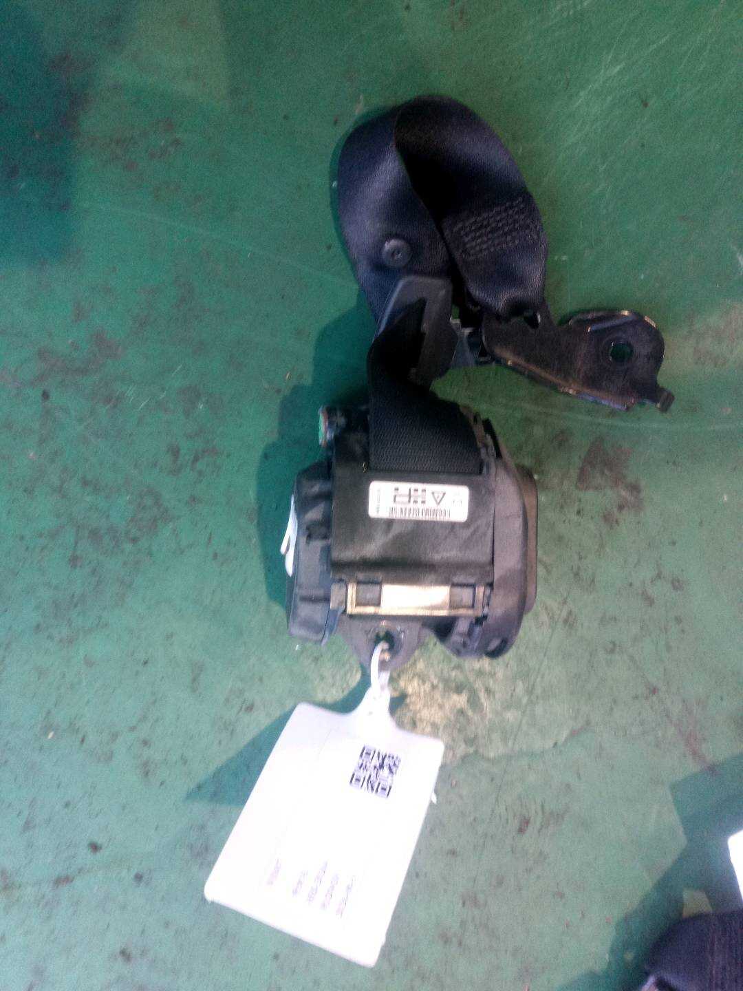 72117376130 后座椅侧安全带(右)
