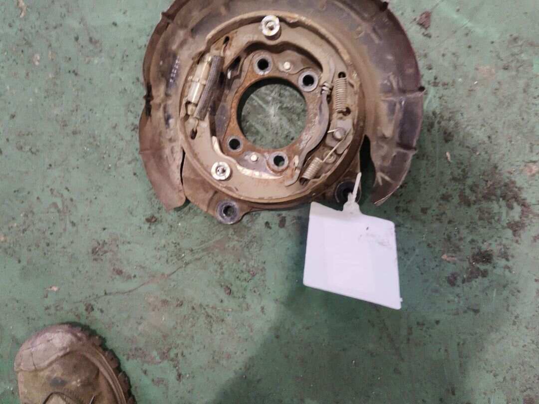 582500Q300 驻车制动器(左)