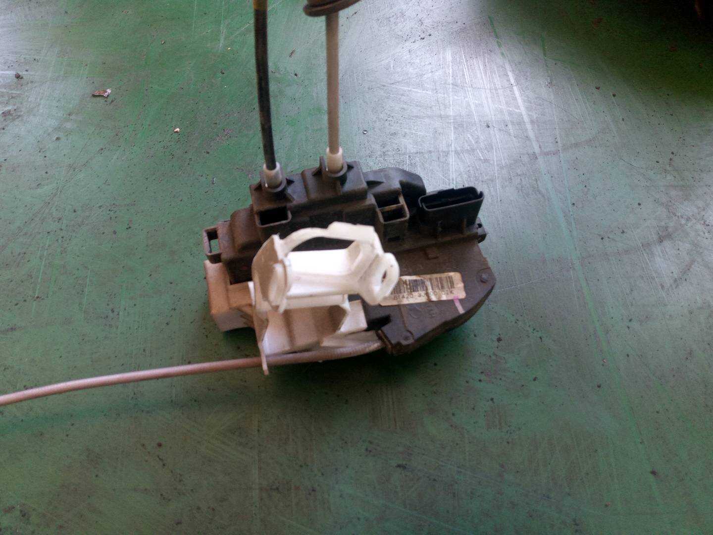 814203J000 后门锁总成(右)