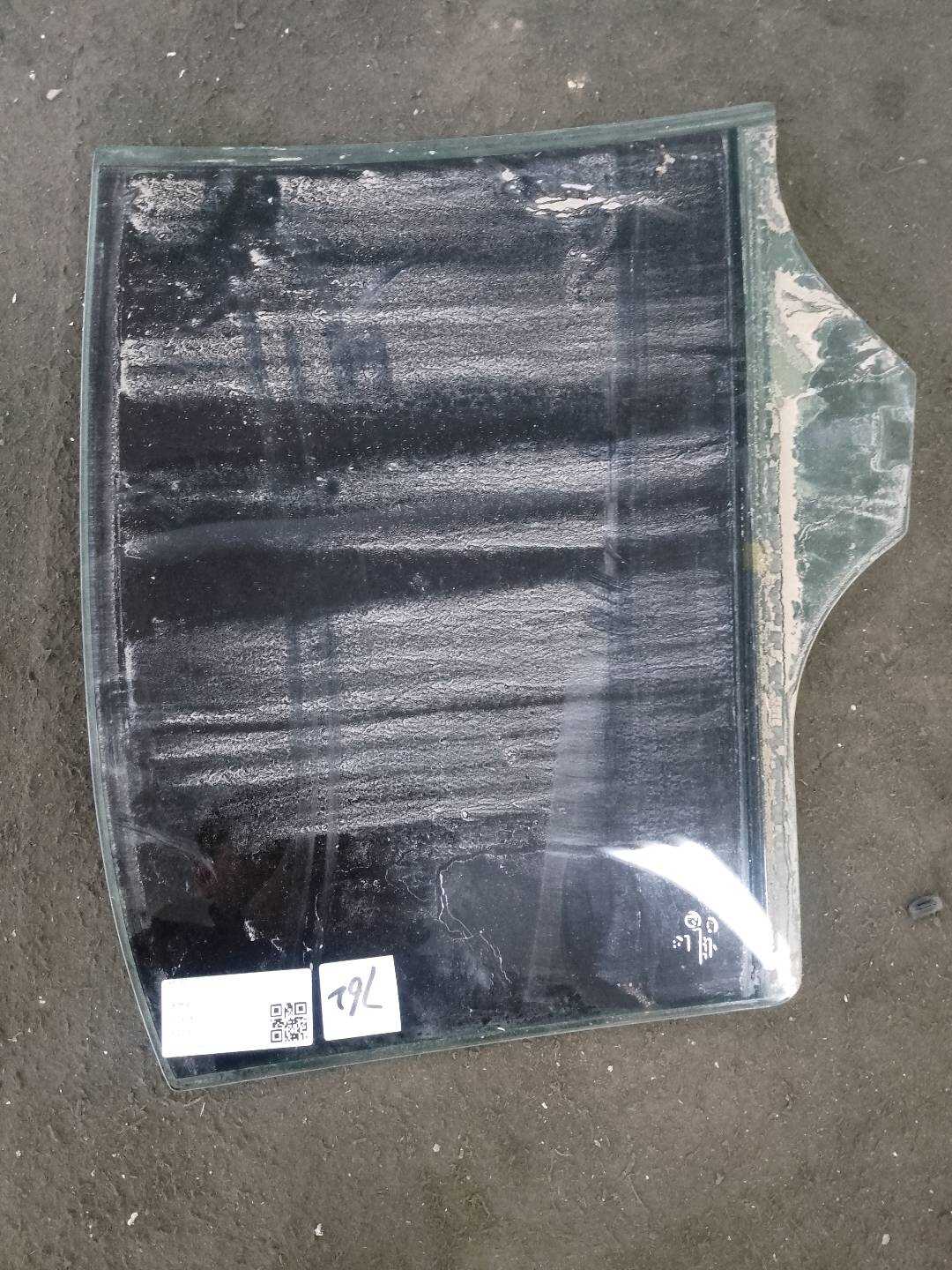 A2047350300 Rear Door Glass, Left