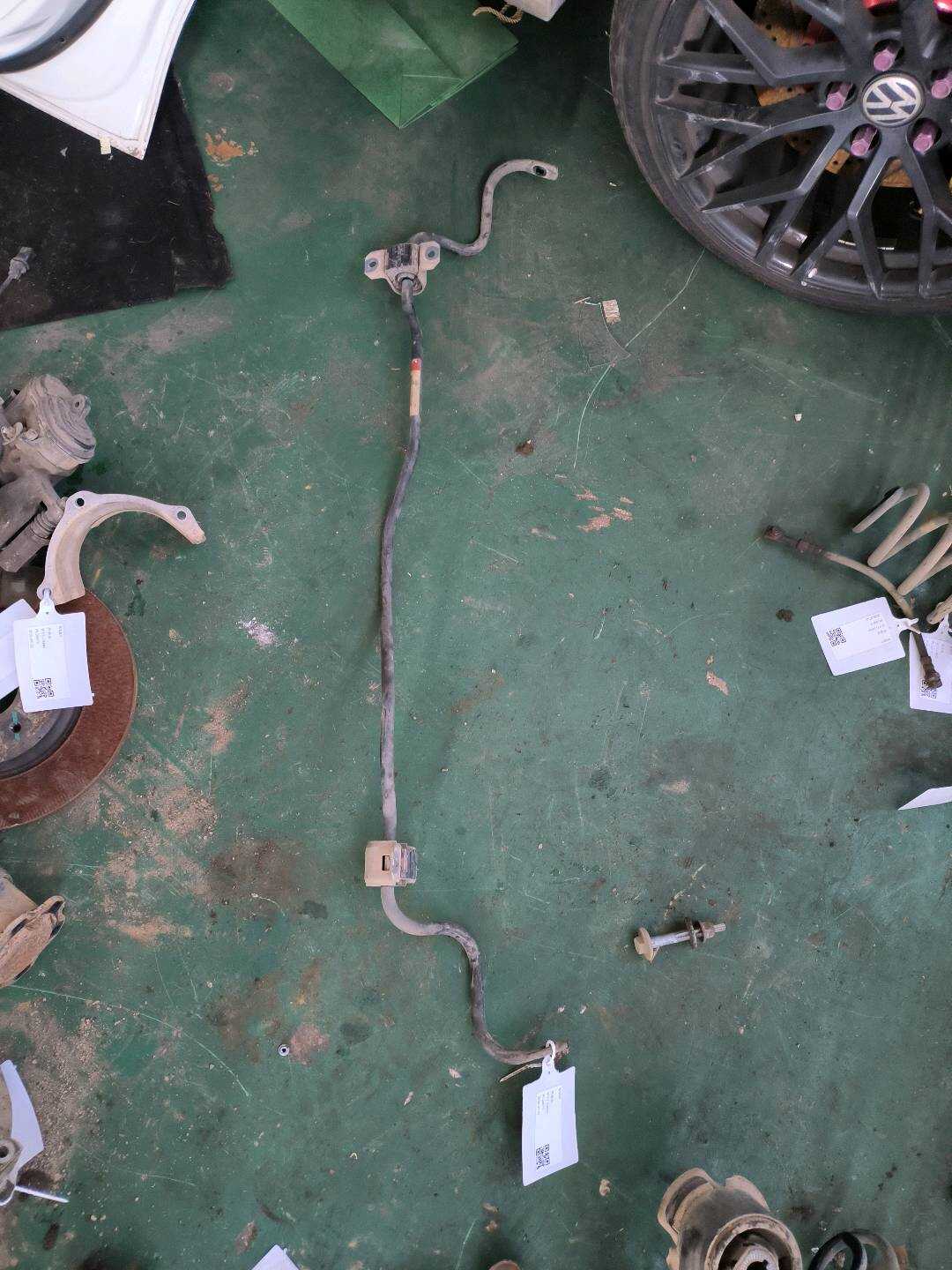 8W0511305AD 后平衡杆