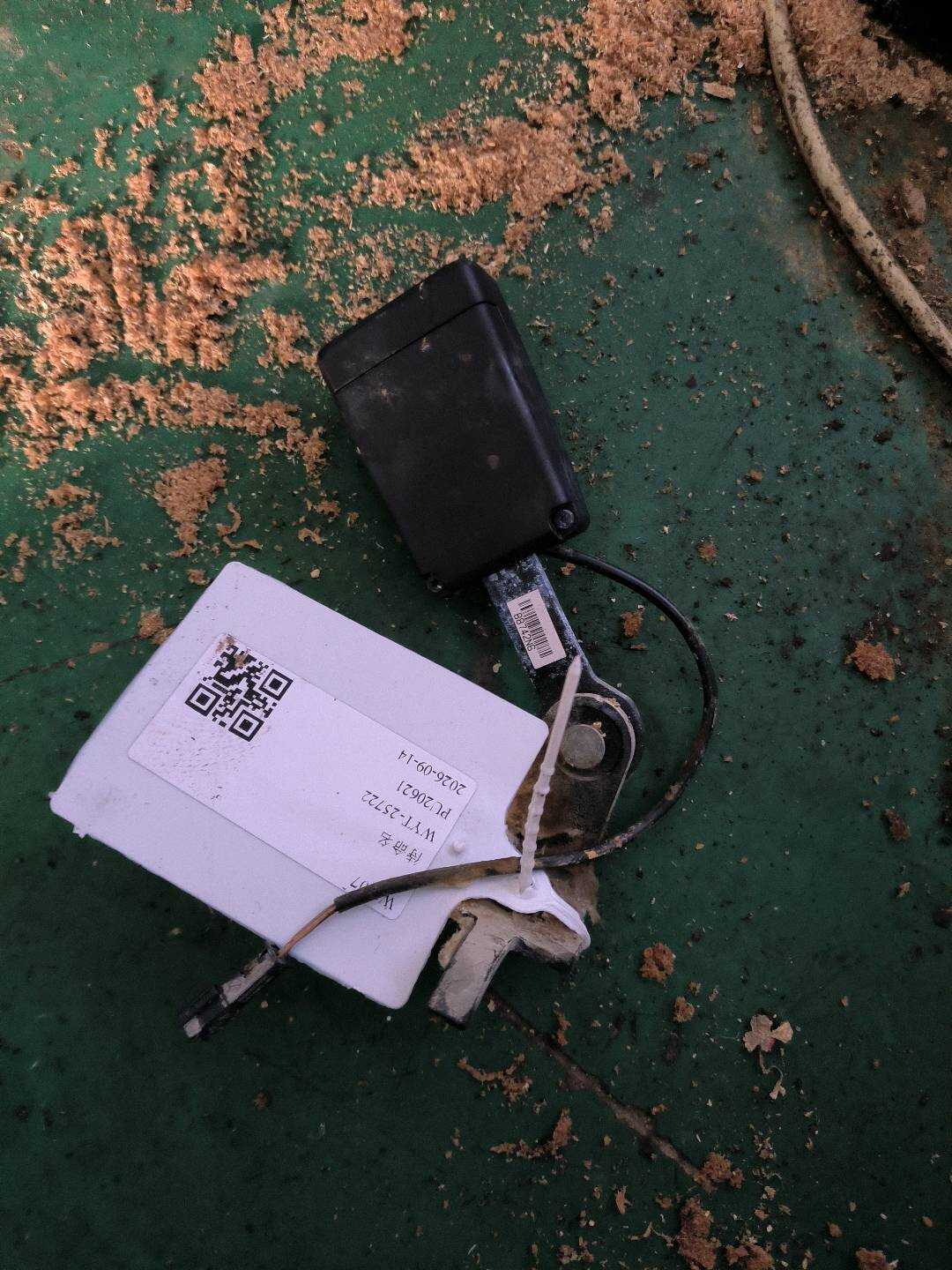 72117321414 后三排座椅安全带扣(右)