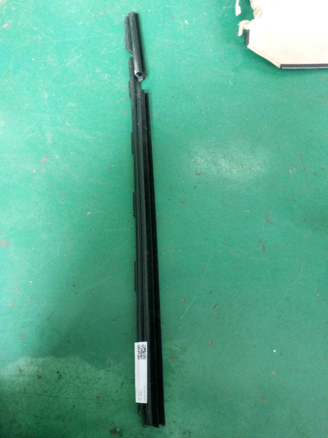 A2057352065 后门玻璃压条右