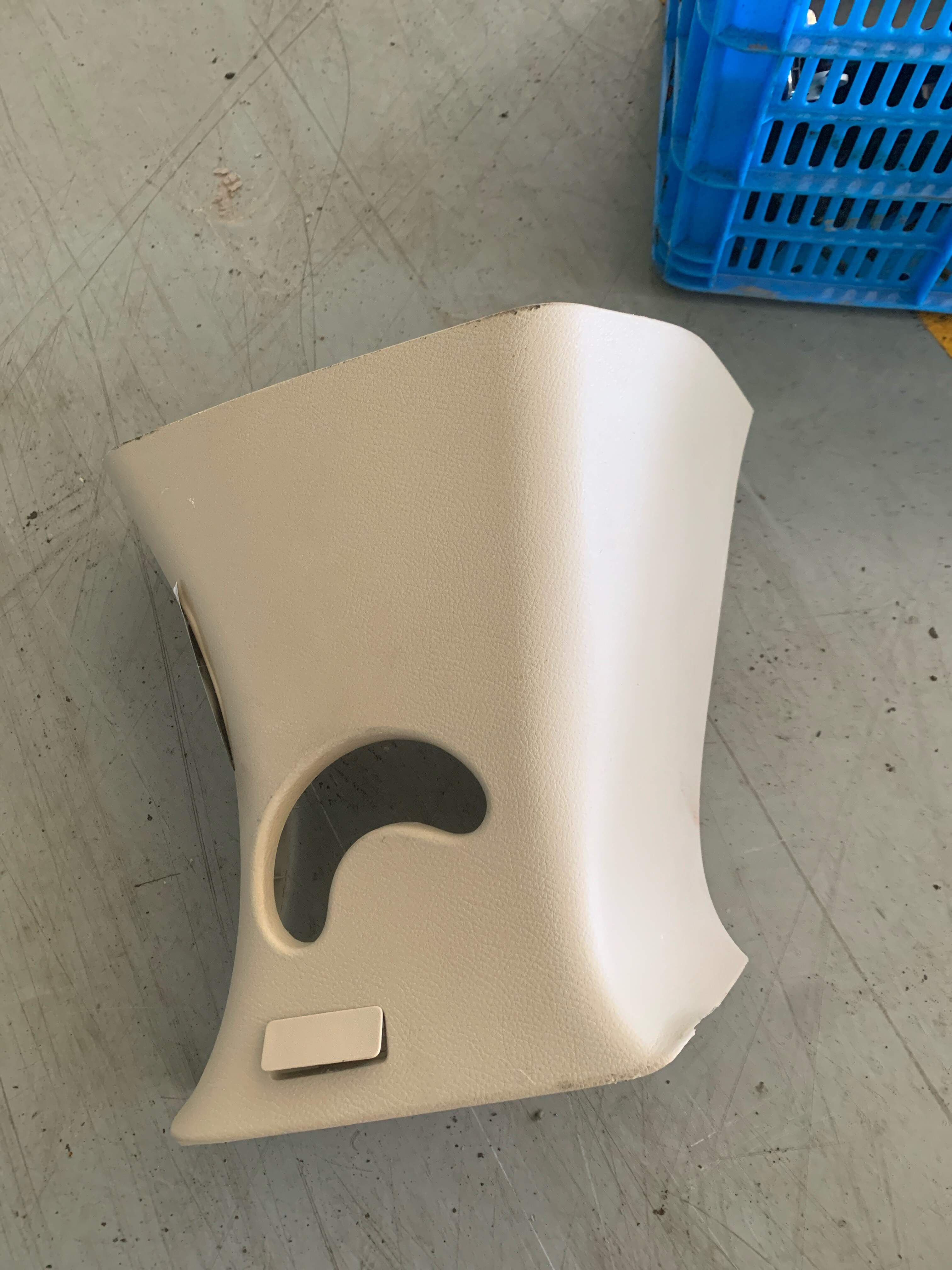 9058735 C-Pillar Inner Trim (Upper Left)